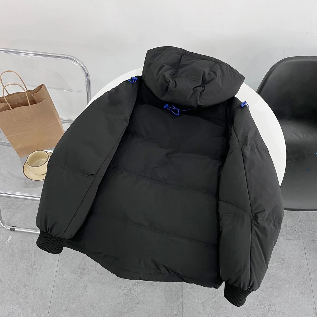 Рисунок 2 - Пуховик с капюшоном для пар