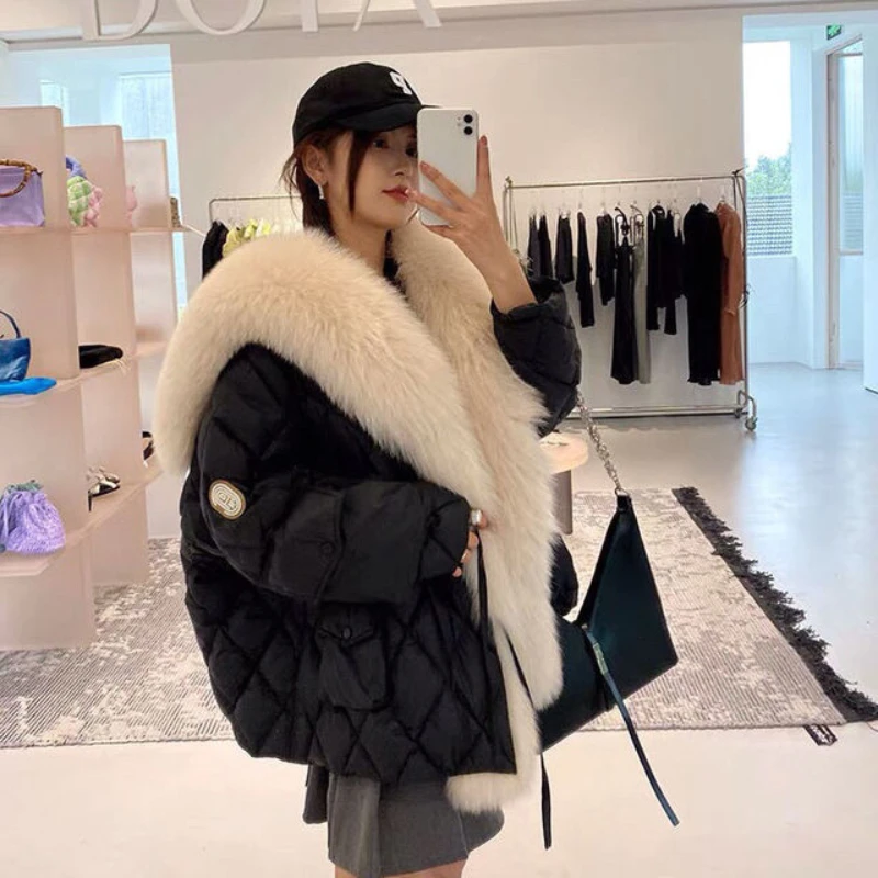 

2023 Winter New Women Big Luxury Faux Fox Fur Collar Coat Fluffy Loose Puffer Jacket Feather Female Parka Snow Outwear Windproof