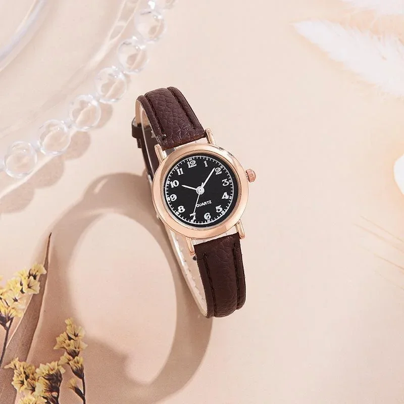 Classic Women's Casual Quartz Leather Band Strap Watch New Round Analog Clock Wrist Watches Designer Watches 5