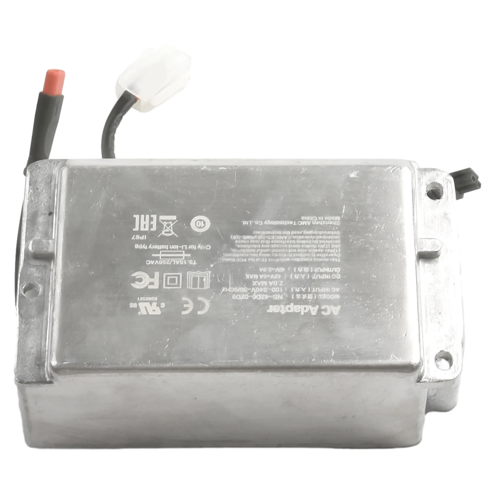 

Зарядное устройство для Ninebot Max G30, 13x8x5 см, 680 г