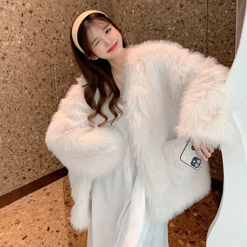 

Thickened Warmer V-neck Fluffy Jacket Winter Women Fur Coat Teddy Coat Long Sleeve Pocket White Faux Fur Jacket Luxury Brand