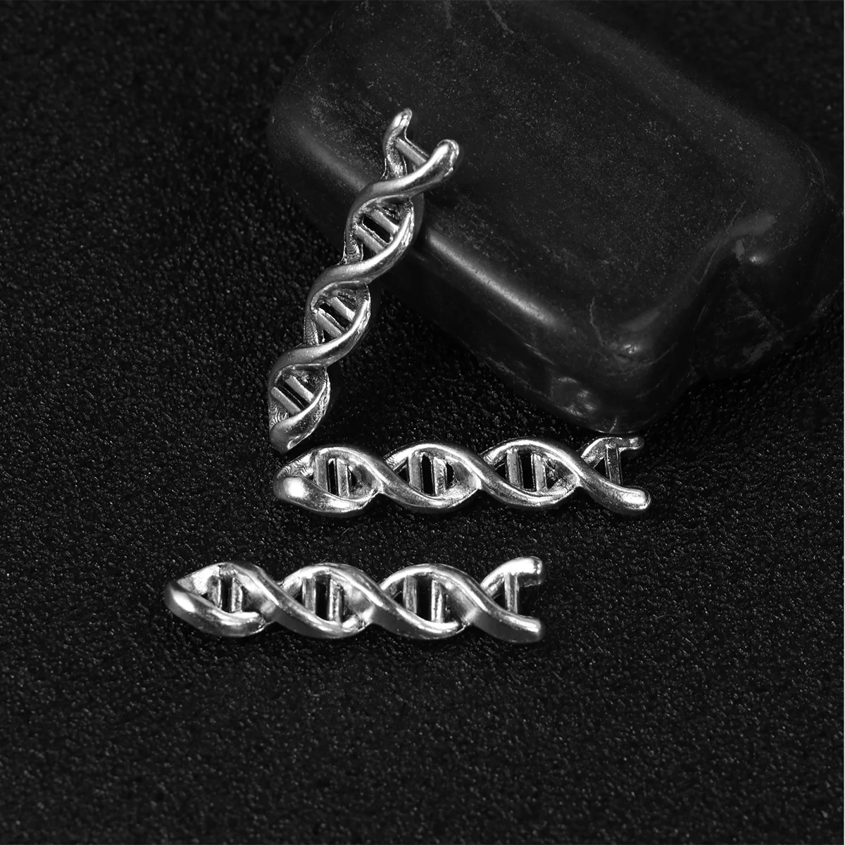 

Pendant Charms 50pcs DNA Double Helix Charms DIY Silver Charms for Necklace Bracelet Jewelry Making and Crafting