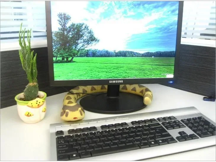 [Funny] simulation electric pets Remote Control music sound & light rattlesnake toy RC Snake model Tricky Prank Scary Toy gift 6
