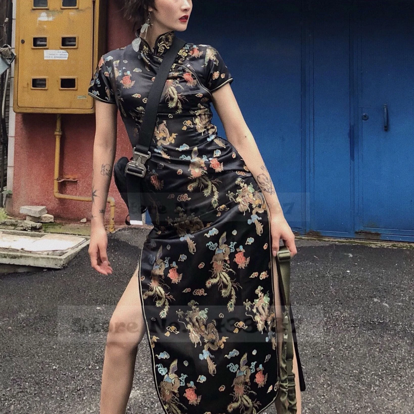 

Plus Size Retro Elagant Cheongsam Sexy Female Long Qipao Classic Mandarin Collar Dragon and Phoenix Vestidos 3XL 4XL 5XL 6XL