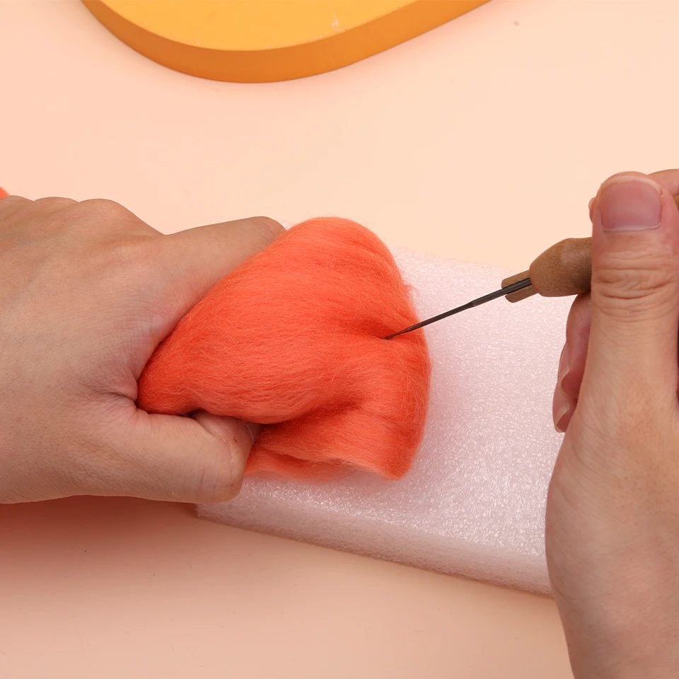 Description Picture 6 of itemIMZAY 250g Soft Wool Roving Felting Wool Fiber for Needle Felting DIY Wool Felt Materials Felting Beginner Supplies
