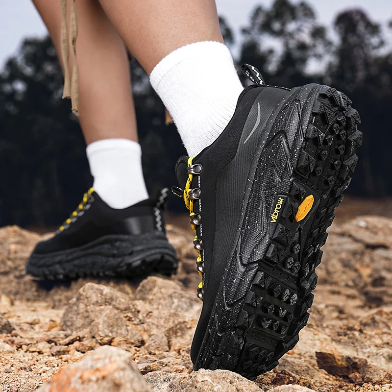 Men Hiking Shoes 2