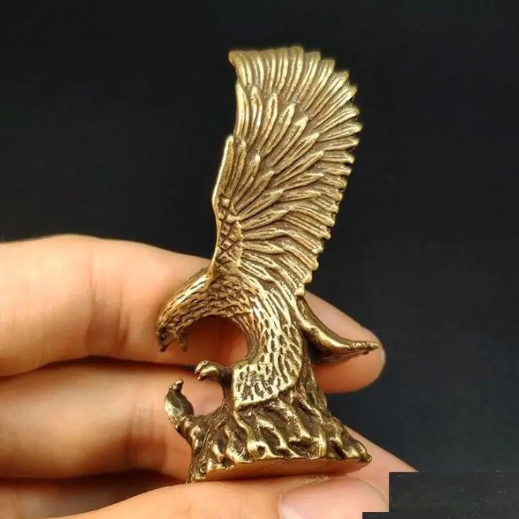 

Grand display ornaments pure copper ANTIQUE SOLID Eagle small ornaments Mirs spread their wings micro carving copper brass for