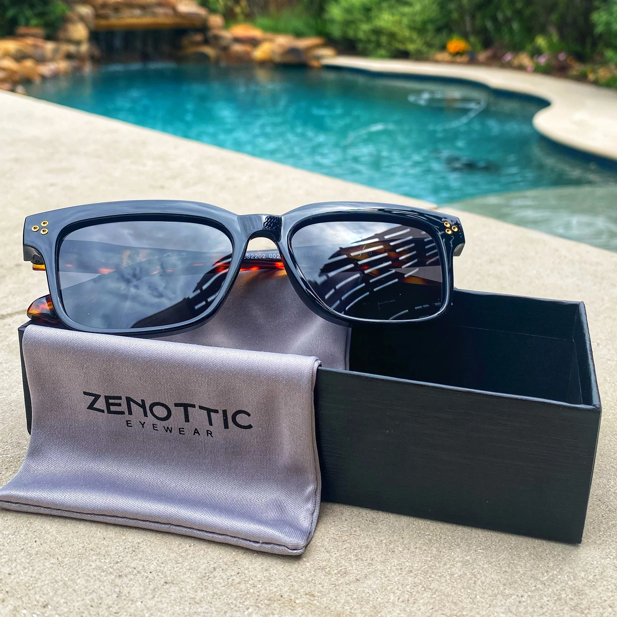 ZENOTTIC 2024 Retro Polarized Sunglasses Men Classic/Vintage Square Shades Anti Glare UV Protection Sun Glasses Women