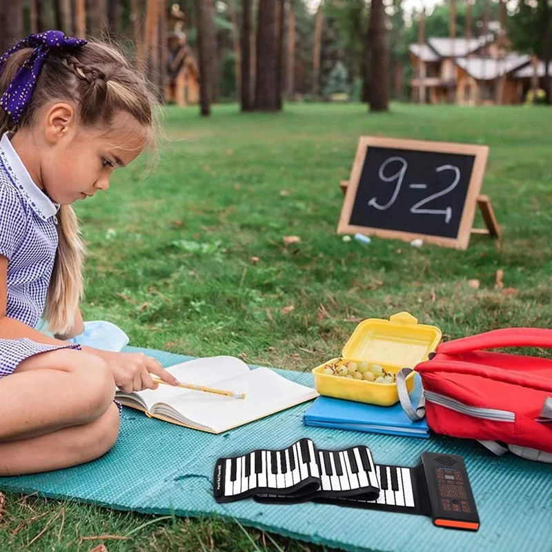Portable Keyboard Piano Roll Up 88 Keys Electronic Keyboard Flexible Silicone with Rechargeable Battery for Kid Gift