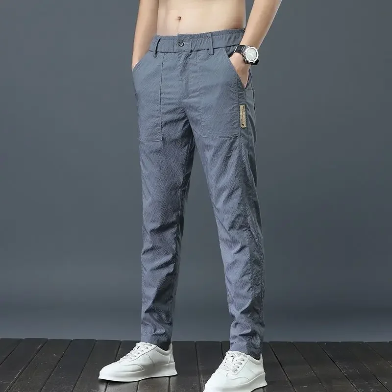 Pantalones ajustados para hombre, pantalones casuales rectos de seda fría para hombre, ropa fresca para hombre, novedad en diseñador, estilo coreano, holgados, oferta, baratos