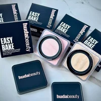 HudaBeauty Easy Bake Poudre Libre Éclaircissante et Correctrice Duo Longue Tenue Contrôle du Sébum Maquillage Naturel Éclatant Imperméable 6