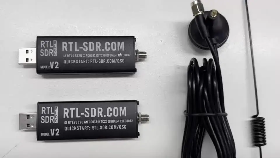 RTL-SDR V2 RTL2832U FC0012/FC0013 SDR ソフトウェア無線受信機