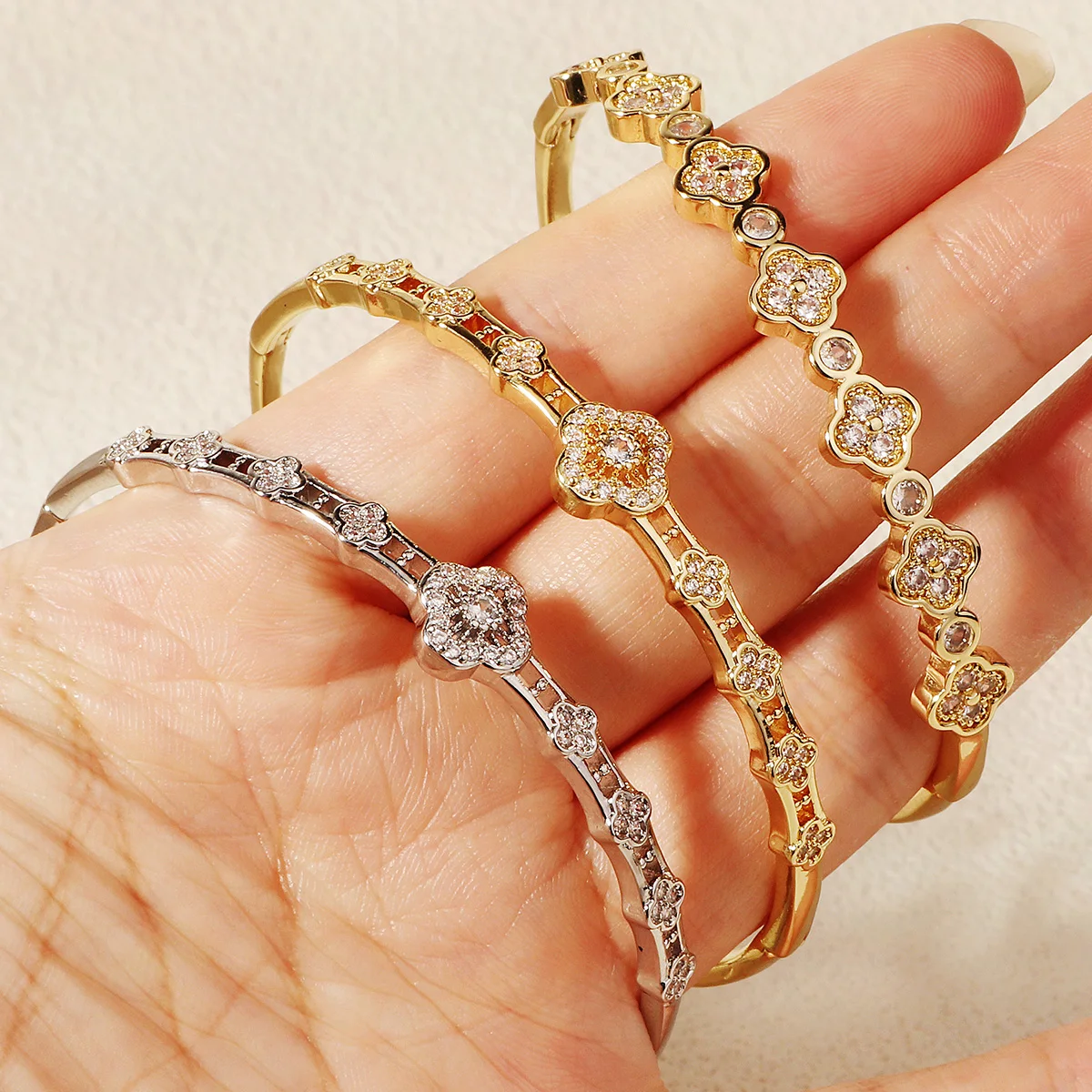 سوار نحاسي أنيق على الطراز الأوروبي مع زركونيا من...