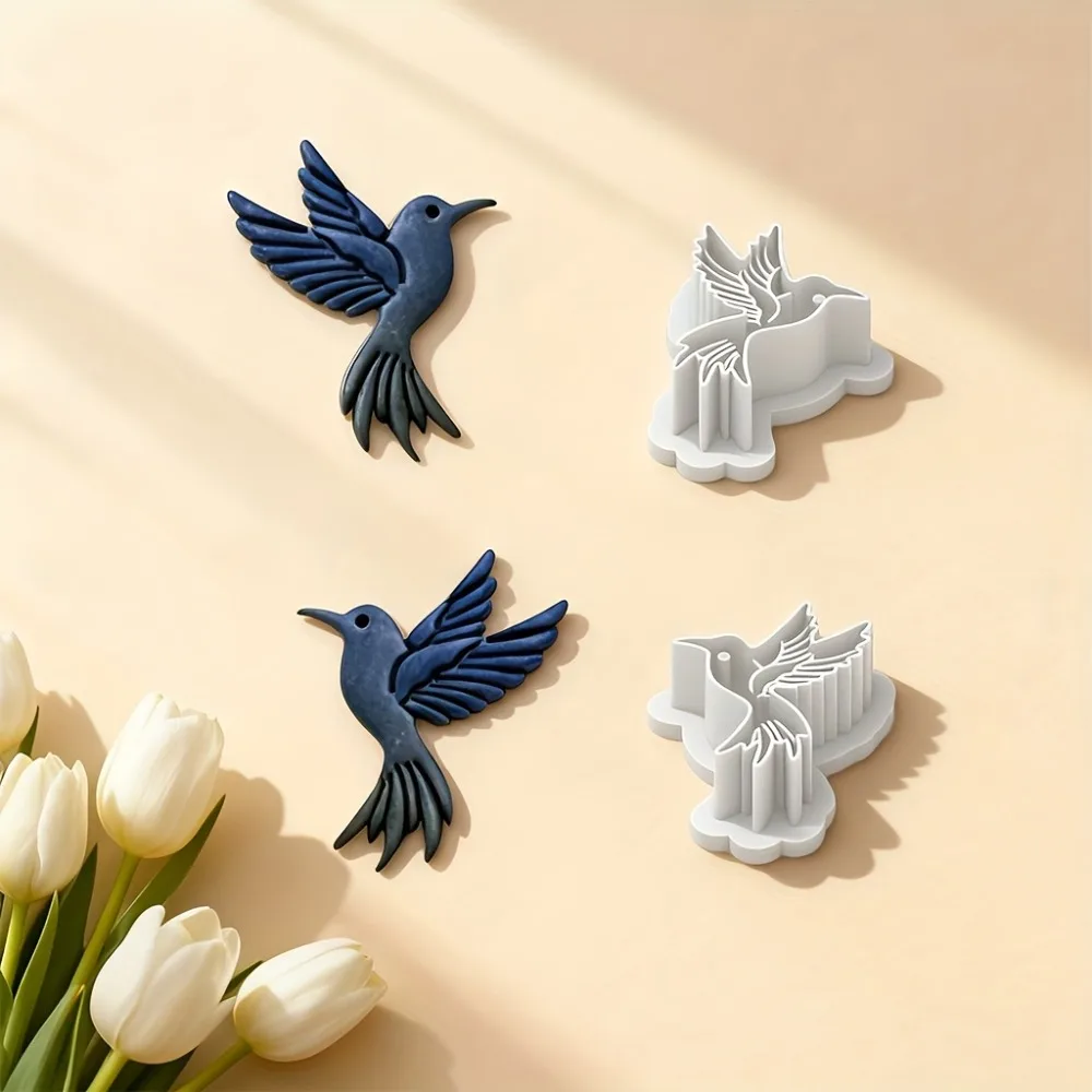 2Pcs 플라잉 허밍버드 폴리머 클레이 커터 DIY 보헤미안 쥬얼리 만들기용 재사용 가능한 플라스틱 버드 몰드 폴리머 클레이 레진 공예품