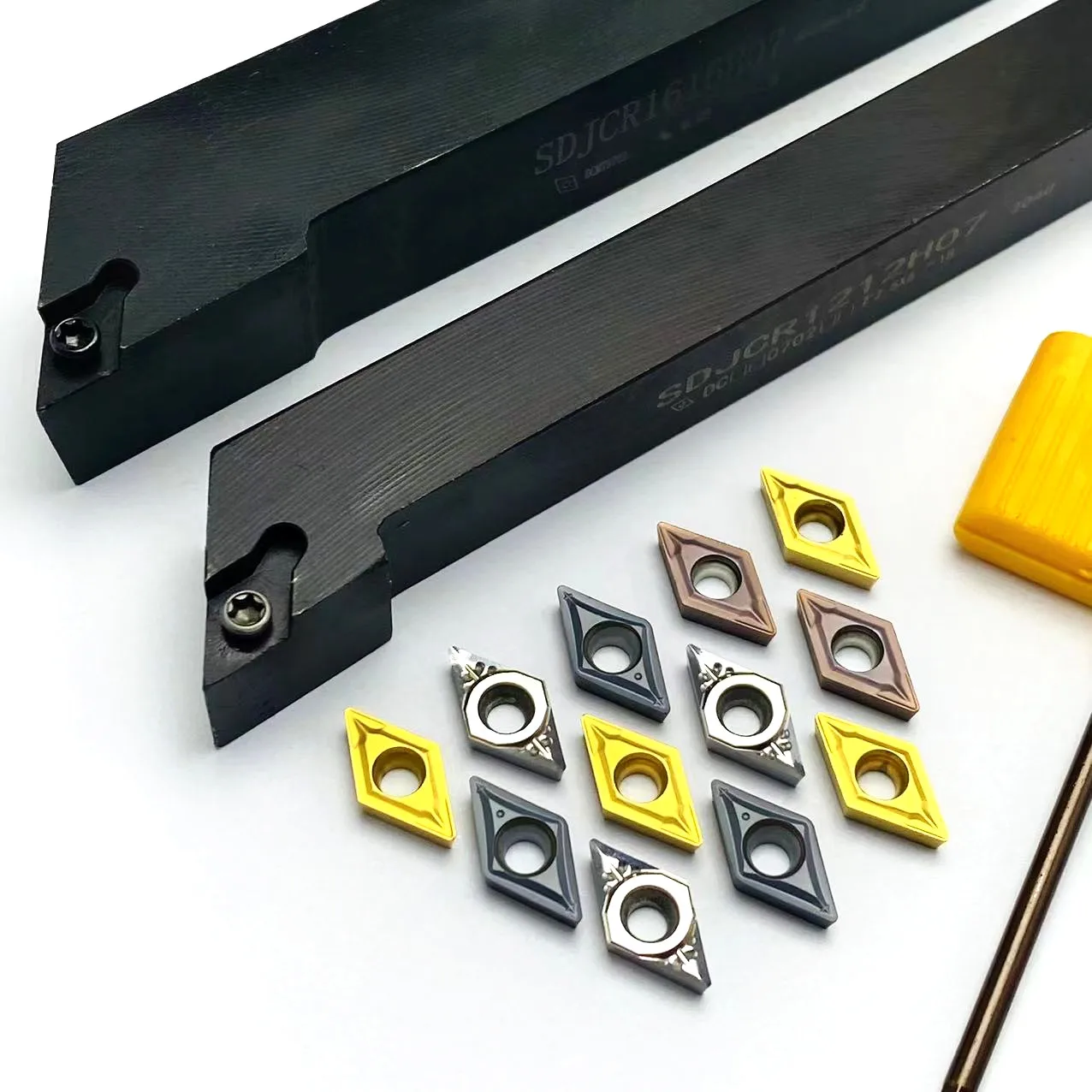 

SDJCR1212H07 / SDJCR1616H07 SDJCR1010H07 External turning tool holder DCMT070204 carbide insert turning tool tool set