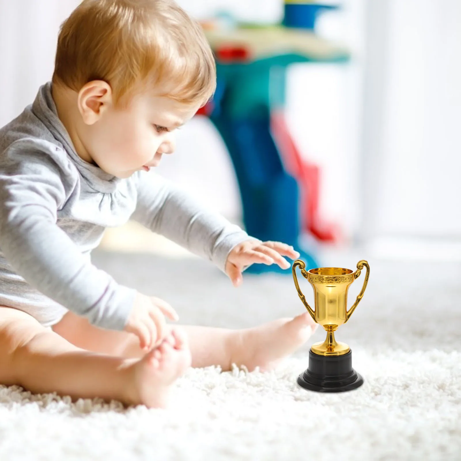 20Pcs Kids Toys Plastic trophy children reward toys trophy Prize Cup Children Reward Prizes Small Cup with Base Golden