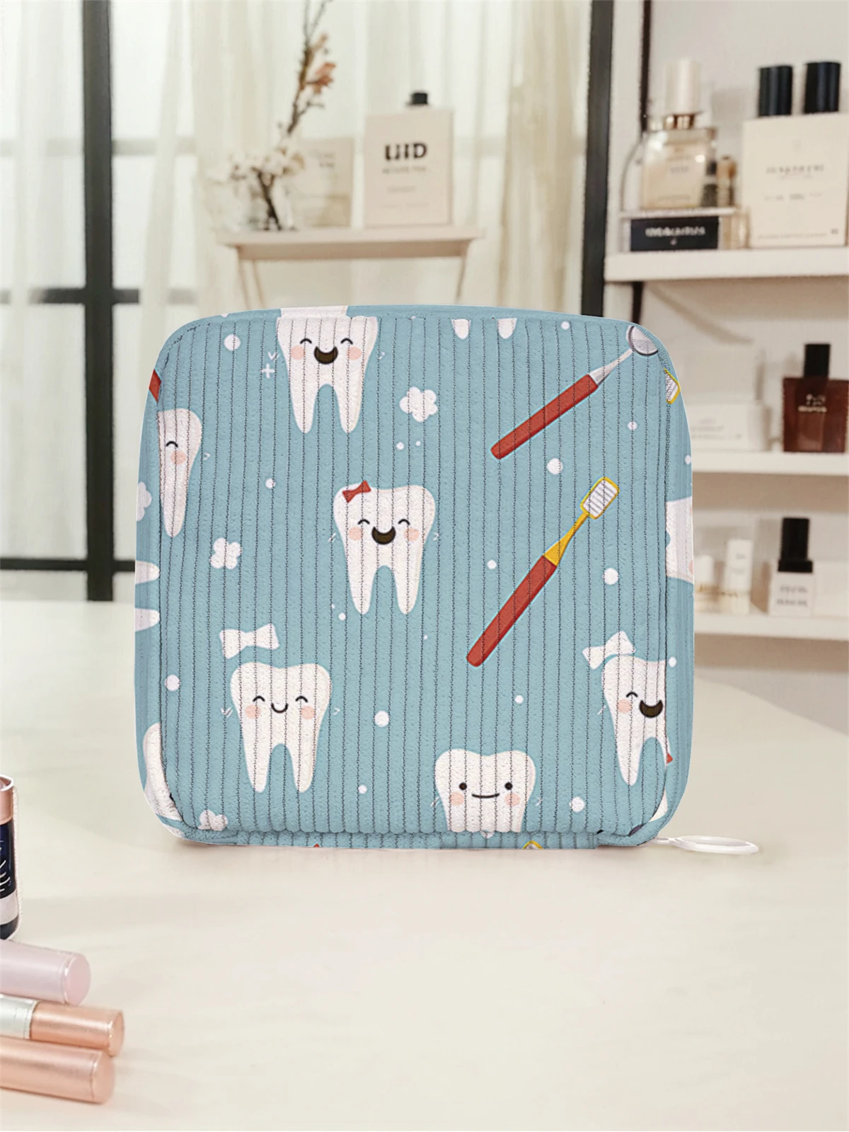 Teeth and toothbrush pattern printed sanitary napkin storage bag, women's lightweight tissue bag, sanitary tissue bag