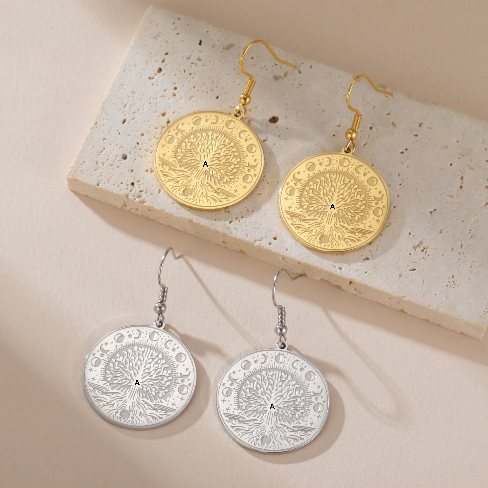 사용자 정의 태양 달 나무 토템 펜던트 귀걸이 에칭 패턴 맞춤형 문자 복고풍 보헤미안 정장 독특한 미학 추구 ?