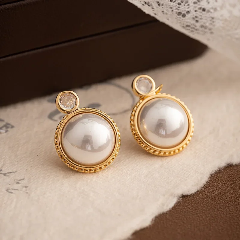 

Light luxury vintage round imitation pearl earrings for women