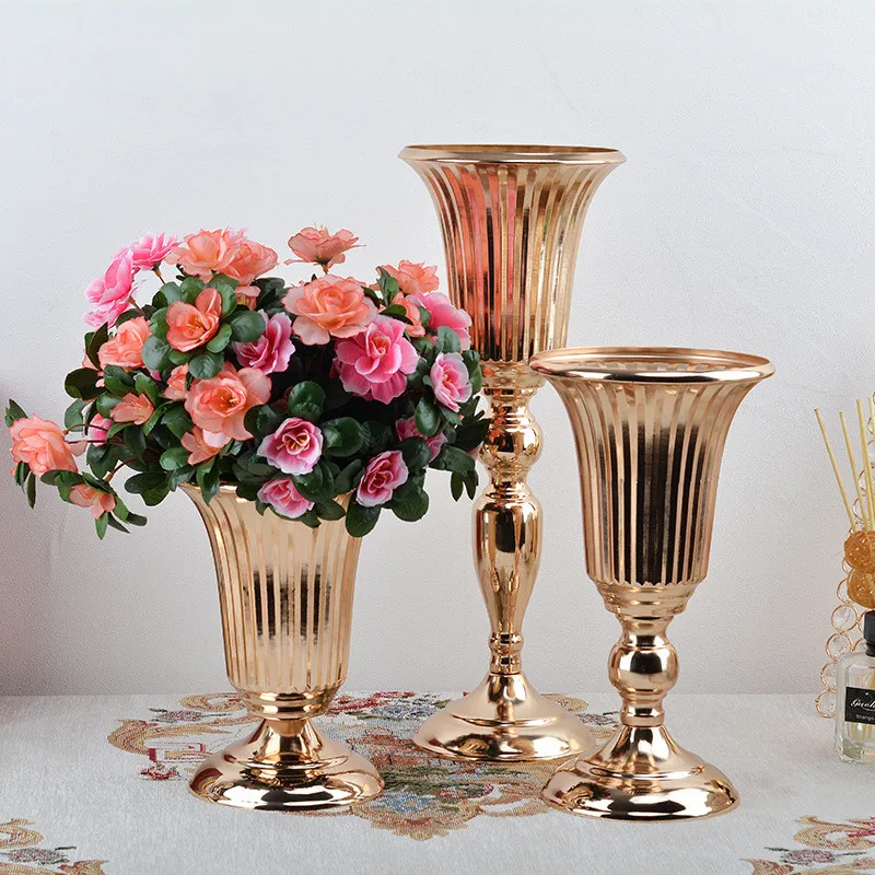 Set 3 Vaze Decorative WALALLA, Design Sirena, Auriu, Dimensiuni 11.5x11.5x25.7cm/31.3cm/38cm 4 Unknown Image
