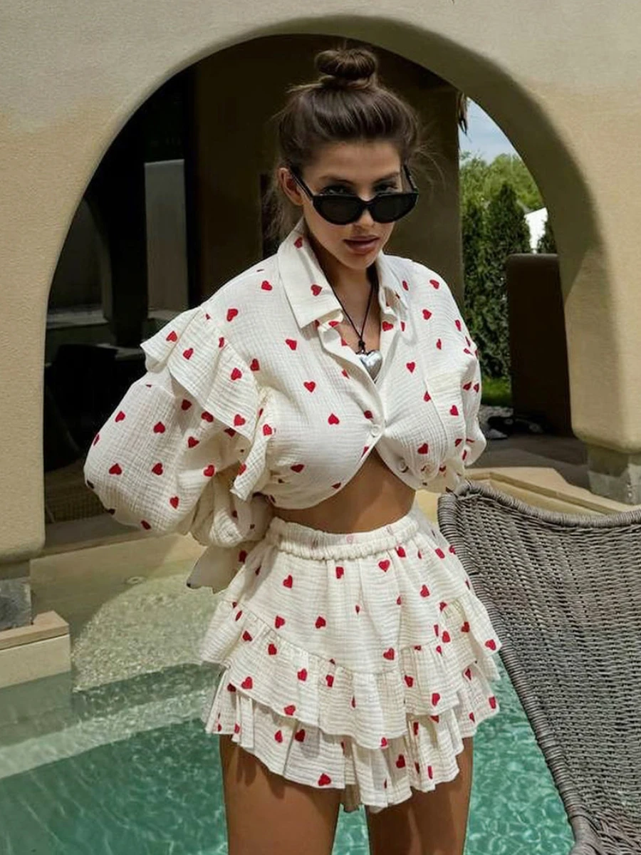 Bronladies Love Printed Long Sleeved Shorts Set Women's Spring New Mushroom Edge Shirt Loose Shorts 2-Piece Set Women's Clothing