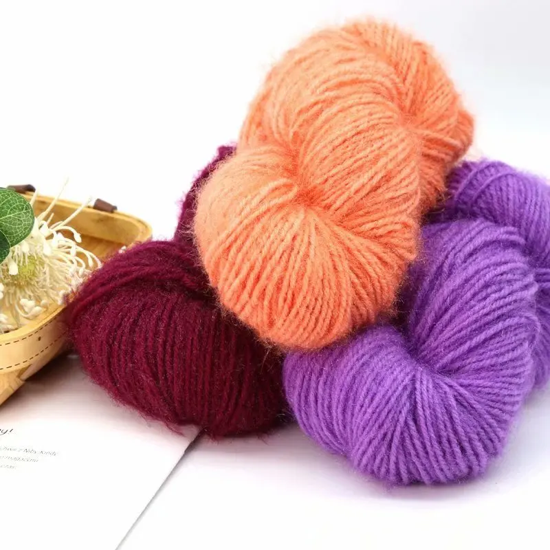

2pcs 150g/ball Squirrel Velvet Hand-woven Medium and Thick Sweater Scarf Velvet Yarn Colored Thread Ball Hand-woven Slippers