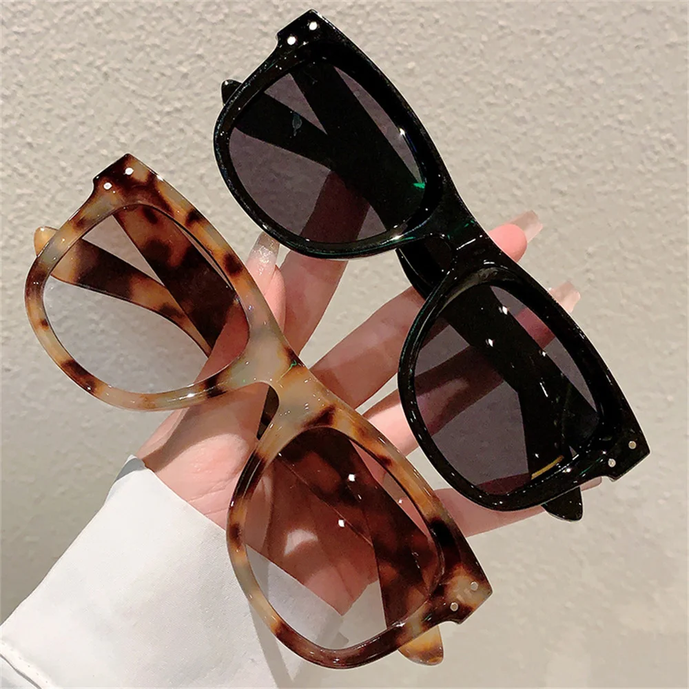 

KLASSNUM Fashion Square Frame Sunglasses Vintage Luxury Shades Unisex Goggles Gafas De Sol Protection Uv400 2024 New