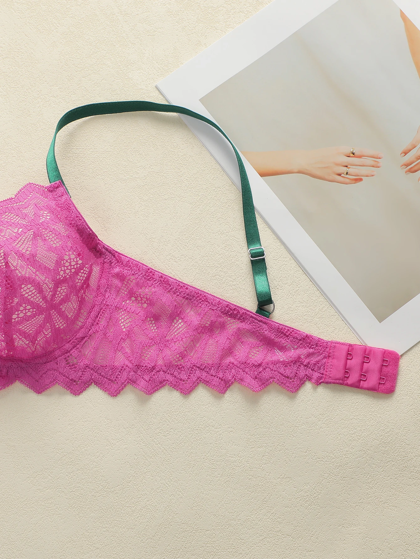 Sexy lingerie set voor dames met kant en push up bh_voghion.com