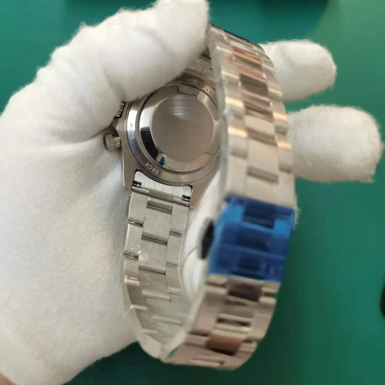 サファイアクリスタルメンズ腕時計ビートクォーツクロノグラフ 50