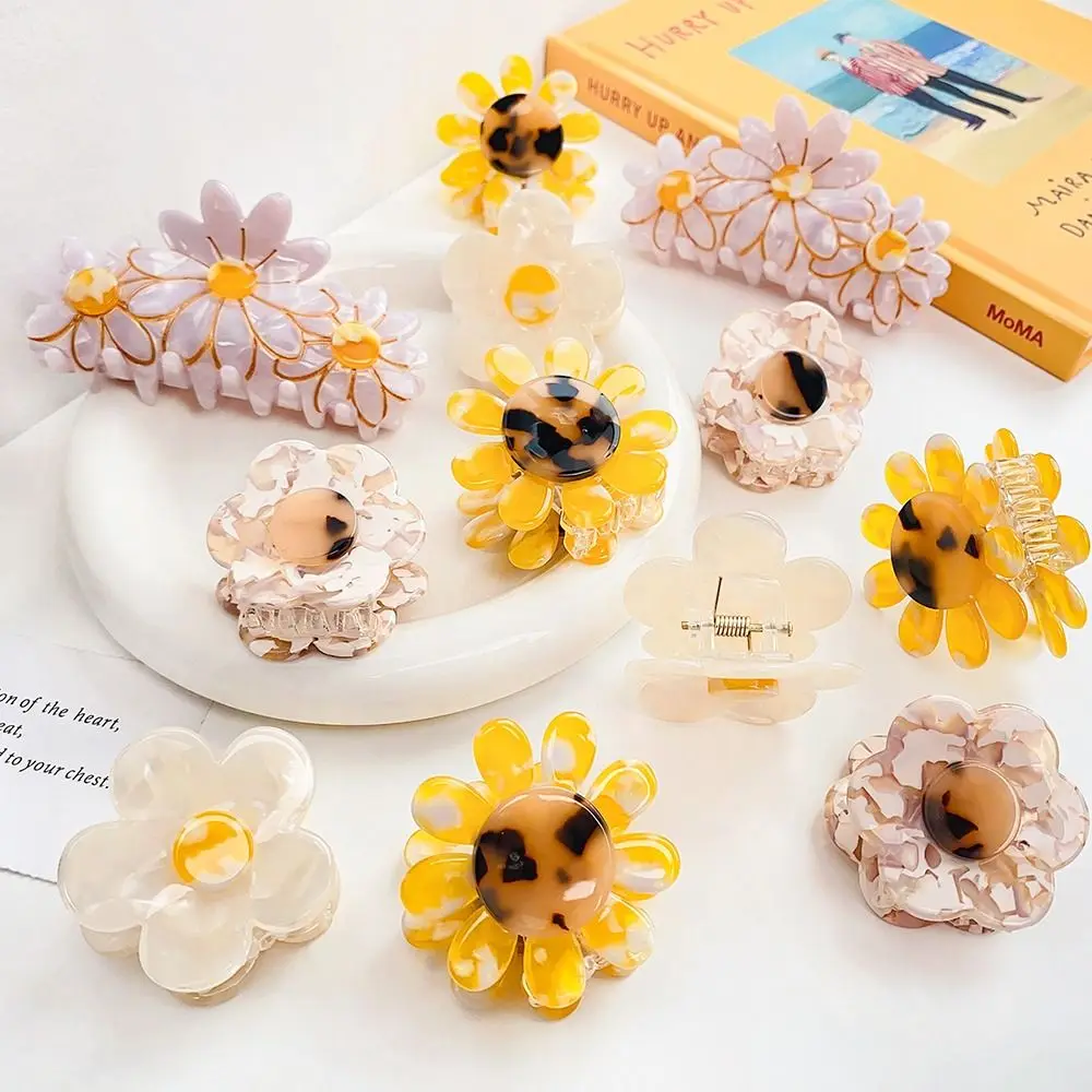 

Sweet Retro Hair Clip Women Daisy Flower Ink Point Shark Clip Back Head Hair Claw Elegant Female Ponytail Holder Headdress