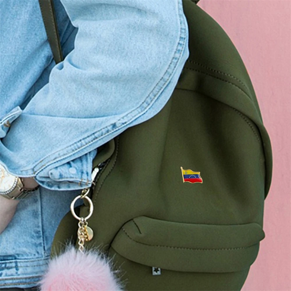 Venezuela Fashion Flag Pin Brooch Waving National Flag Style Badge Brooch W/ Butterfly Clip Safety Pins Metal Brooch