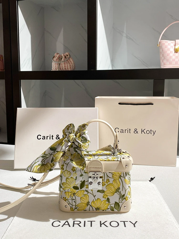 حقيبة مربعة فاخرة، مصممة بطبعة أزهار رائعة وملونة،...