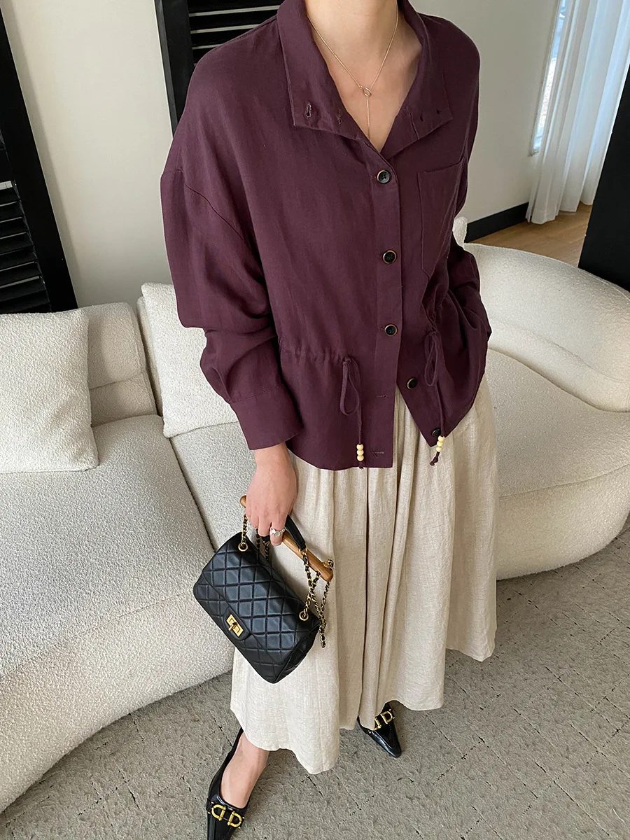 Frühlingshemdjacke für Damen in unifarbenem Design mit Kordelzug an der Taille, der einen eleganten und schlank machenden Look verleiht. – Detail 8