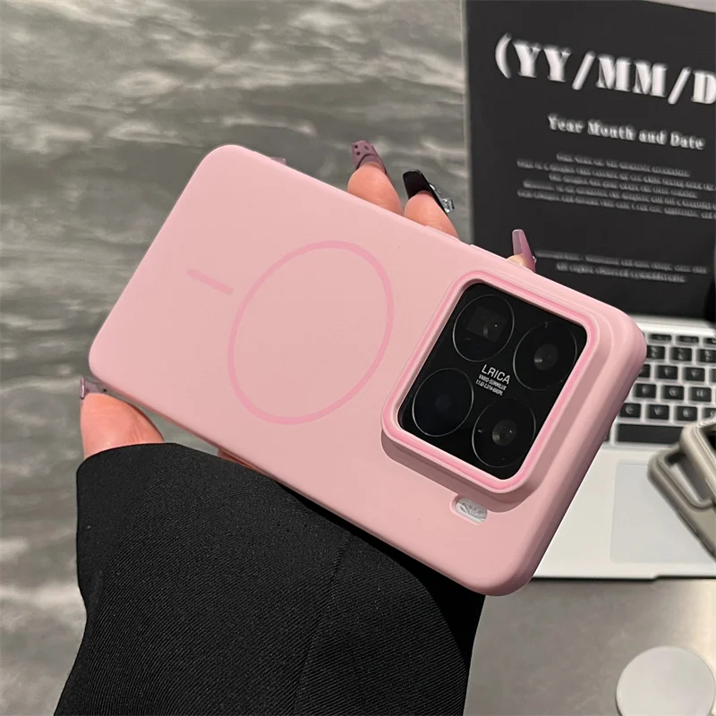Matte PC MagSafe-Compatible Protective Cover