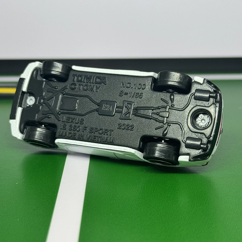 Takara Tomy Tomica No.100 Lexus IS 350 F Sport Car Alloy Motor Vehicle Diecast Metal Model Kids Xmas Gift Toys for Boys 6