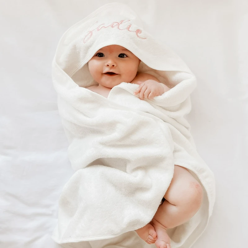 Newborn Hooded Cloak Wearable Personalized Name Baby Bath Towel for Infant Quick-Drying Coral Velvet Robe Cape bath towel baby towel coral velvet bathrobe