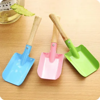 Colorful Mini Metal Garden Hand Shovel with Wooden Handle Garden Flower Trowel for Planting, Weeding, Transplanting and Digging