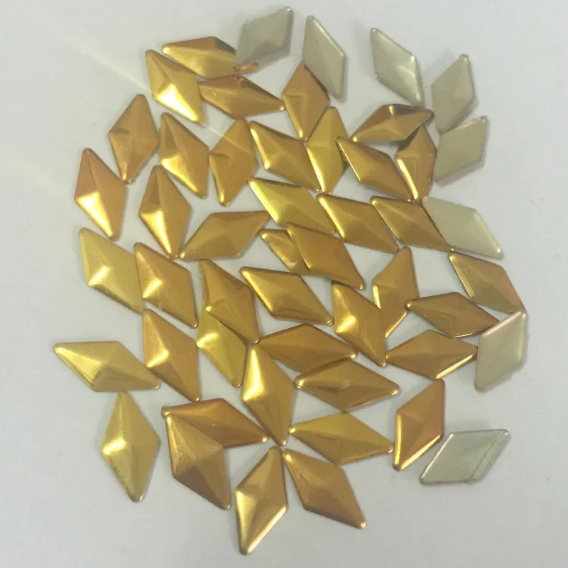 200pcs 6*12mm 골드 마름모/마름모 모양 핫 픽스 스터드 Rhinestuds FlatBack 열전달 펑크 록 스파이크 DIY에 플랫 백 아이언
