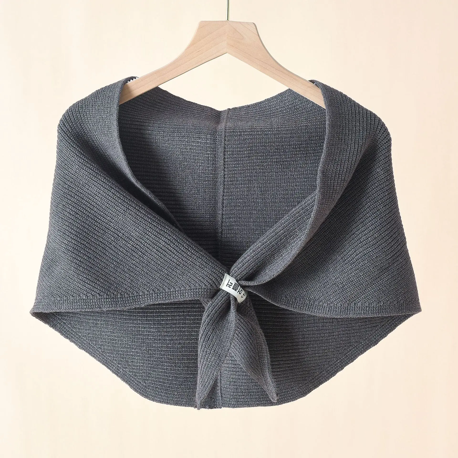 

2022 New Solid Color Knitted Small Shawl Spring Autumn Women Triangular Decorative Cloak Lady Poncho Capes Gray