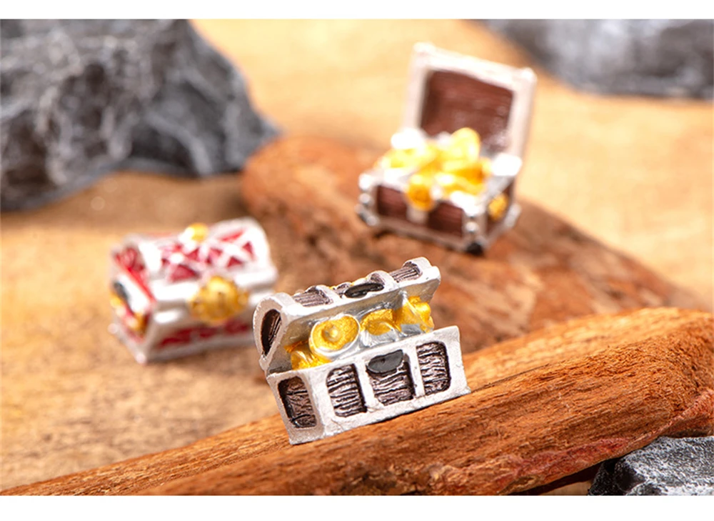 Title 5, Aquarium Ornament Simulation Treasure Chest Box...