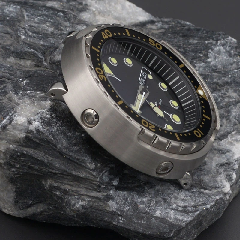 LeTemps SWISS NAVAL P. AUTOMATIC SAPHIR DIVER WATCH 300M main image 0