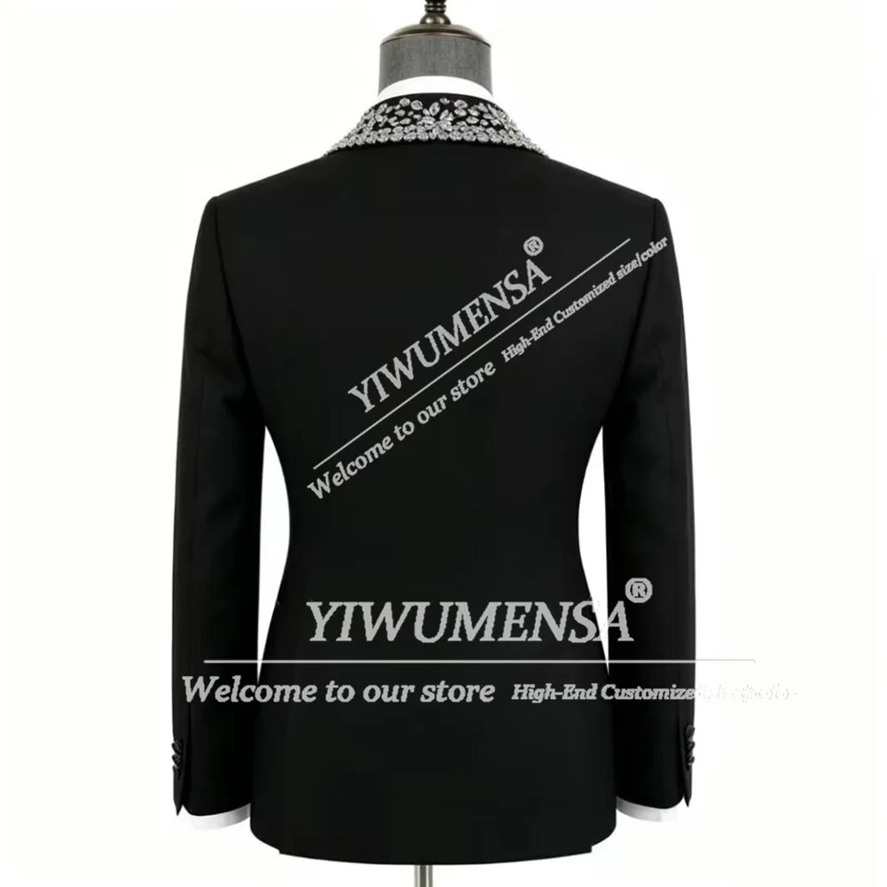 Costumes modernes pour hommes