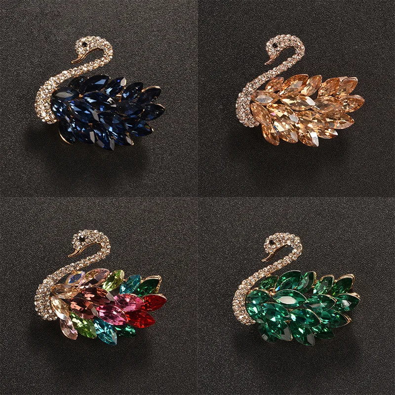 

Elegant Retro Rhinestone Swan Brooch High-End Women Fashion Luxury Animal Pin Exquisite Suit Coat Ornament Jewelry Buckle Gifts