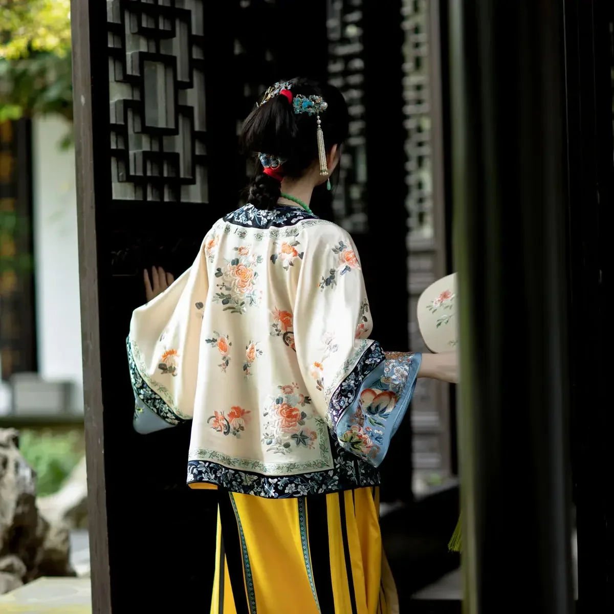 Women Chinese Shirt Women Satin Blouse Spring Autumn Fashion Satin Apricot Round Neck Printed Tang Suit Top Traditional Chinese Qing Dynasty Top