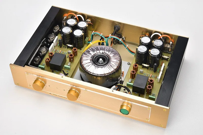 

99.9% direct engraved FM ACOUSTICS FM300A classic power amplifier, better than Daxiao's ordinary models