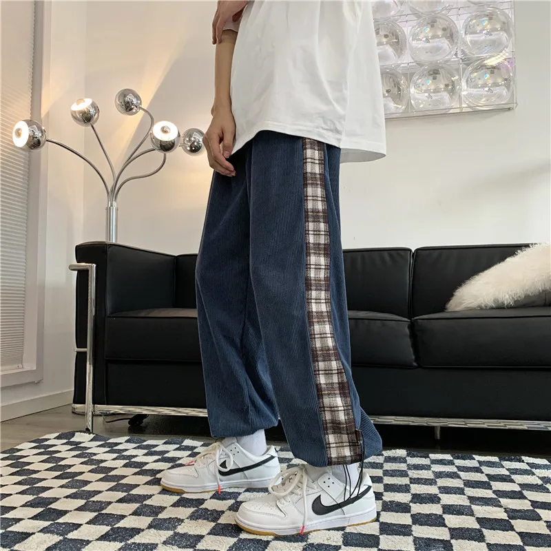 Рисунок 3 - Мужские спортивные брюки в клетку