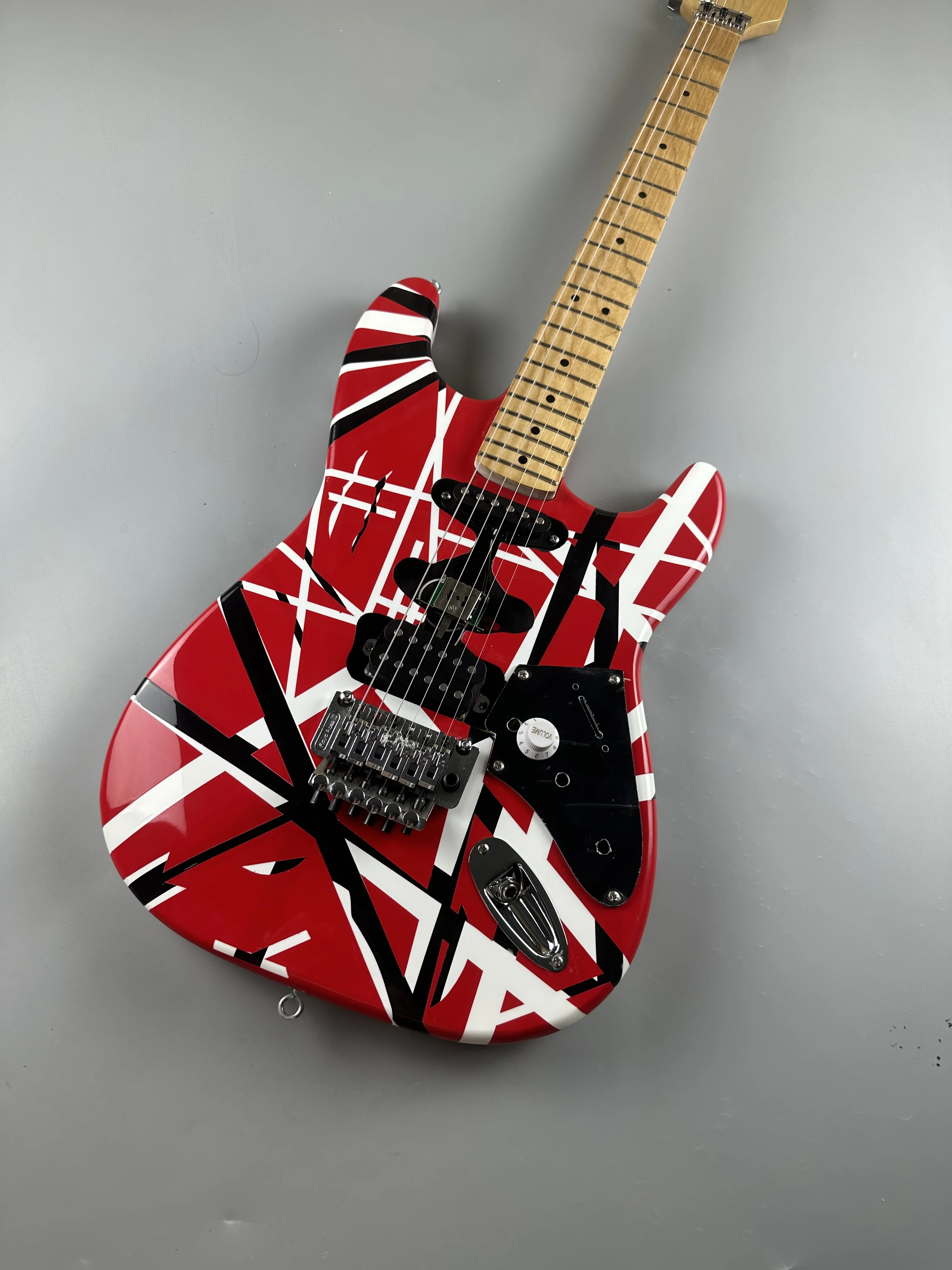 

Edward Eddie Van Halen Heavy Relic Red Franken 5150 Electric Guitar Black White Stripes Floyd Rose Tremolo Bridge Slanted Pickup