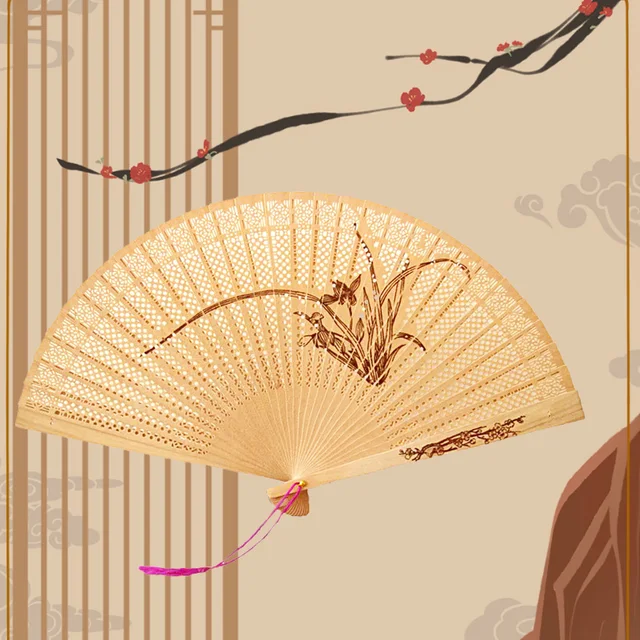 Vintage Stílusú Kézzel Készített Összecsukható Kézi Ventilátor Üreges Fa Faragási Minta Bojt Dekoráció Kézműves Rajongó Otthoni Esküvői Buli Ajándék