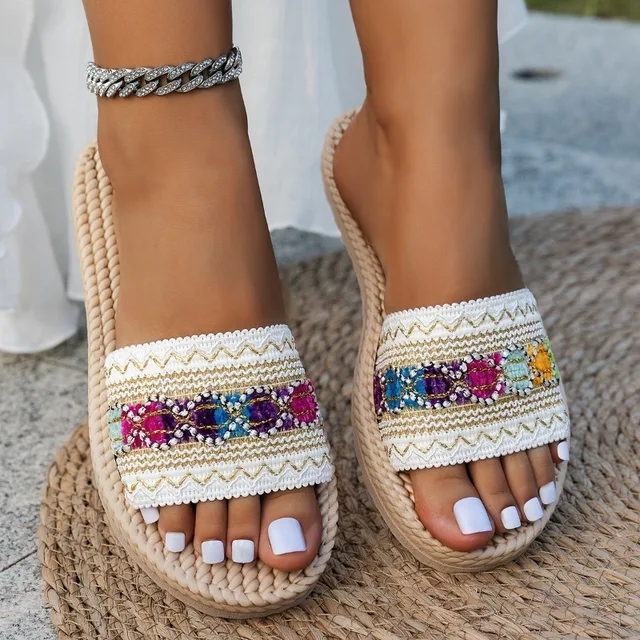 Women Slippers Outdoor Flat Designer Shoes Women Large Size Bohemian Ethnic Sandals Fashion Tassel Beach Slippers Slides Women