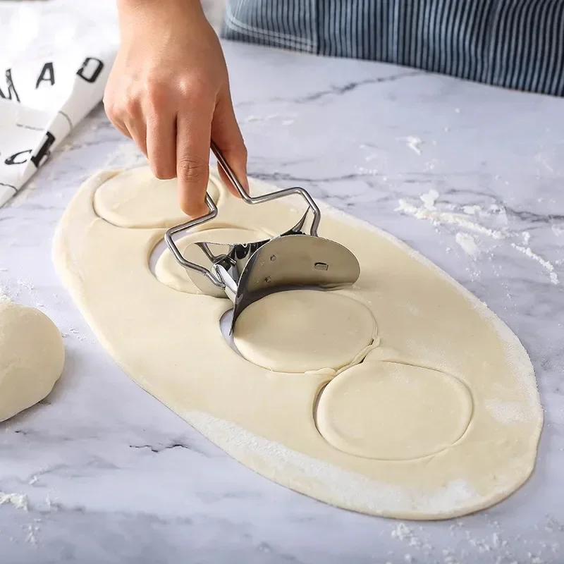 1PC 304 Stainless Steel Dumpling Noodles Reunion Roller Kitchen Pastry Embosser DIY Italian Dumplings Pasta Baking Accessories